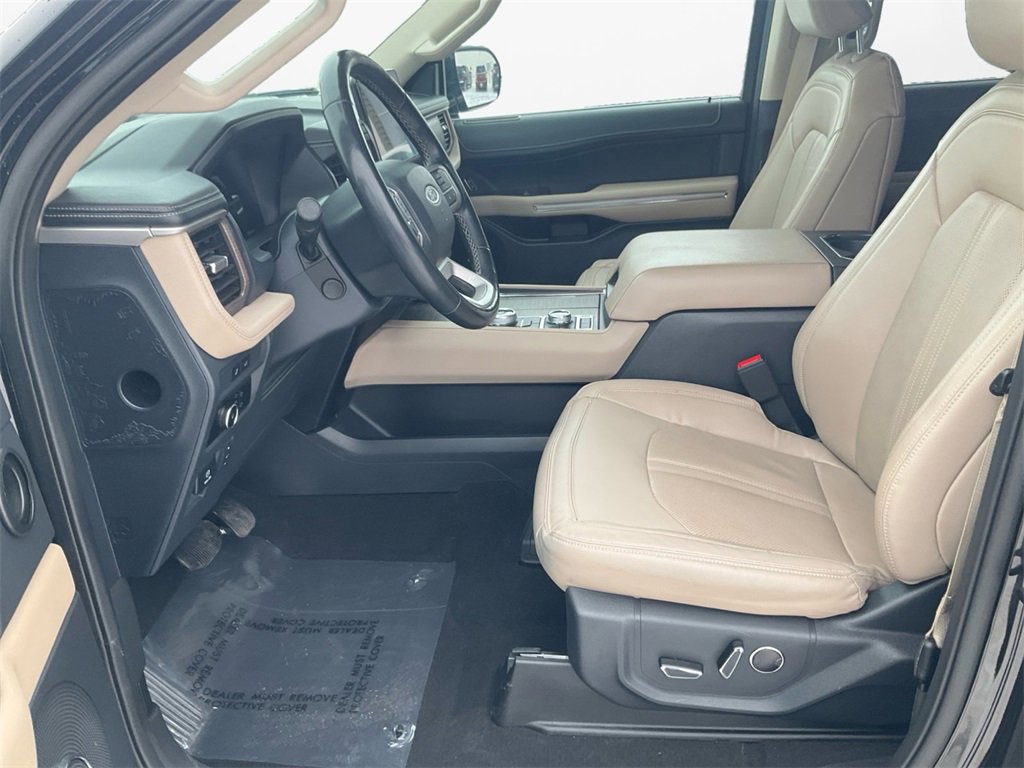 Used 2023 Ford Expedition Limited image 15