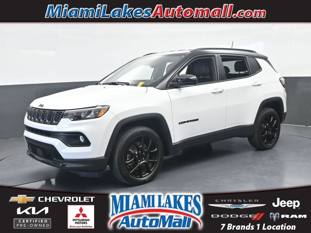 Used 2024 Jeep Compass Latitude w/ Convenience Group AWD/4WD image 1