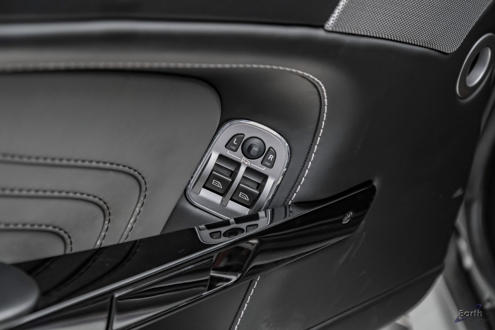 Used 2014 Aston Martin V8 Vantage S RWD image 92