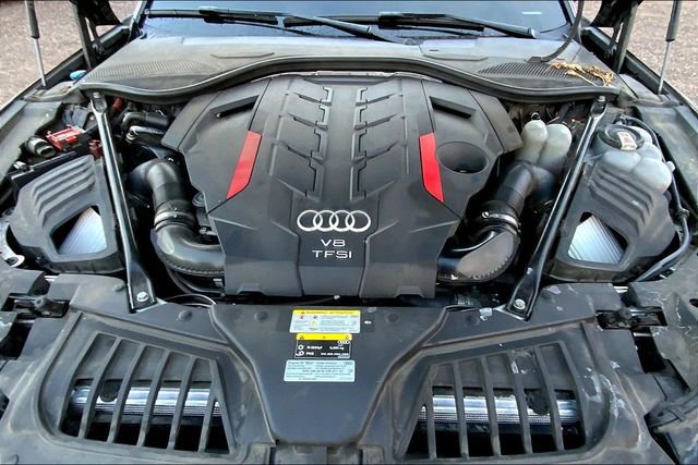 Used 2022 Audi S8 image 10