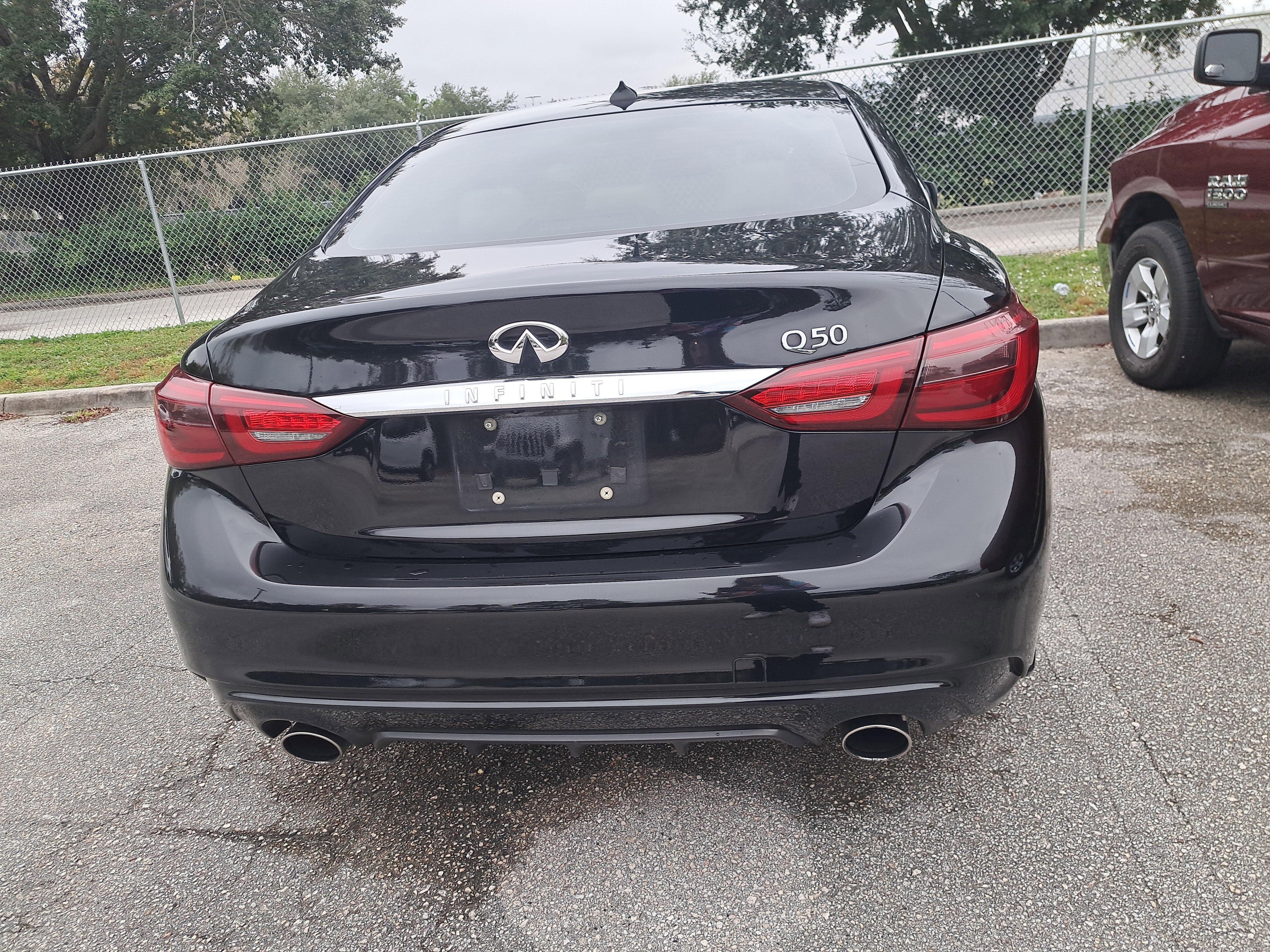 Used 2018 INFINITI Q50 Luxe w/ Essential Package (3.0T Luxe) image 6