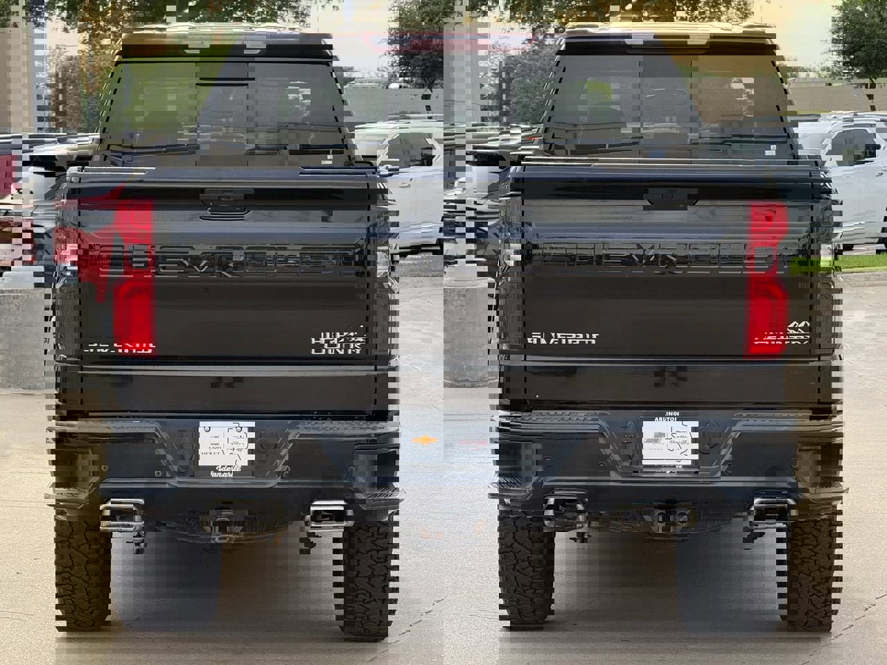 Used 2022 Chevrolet Silverado 1500 High Country w/ Safety Package II AWD/4WD image 5