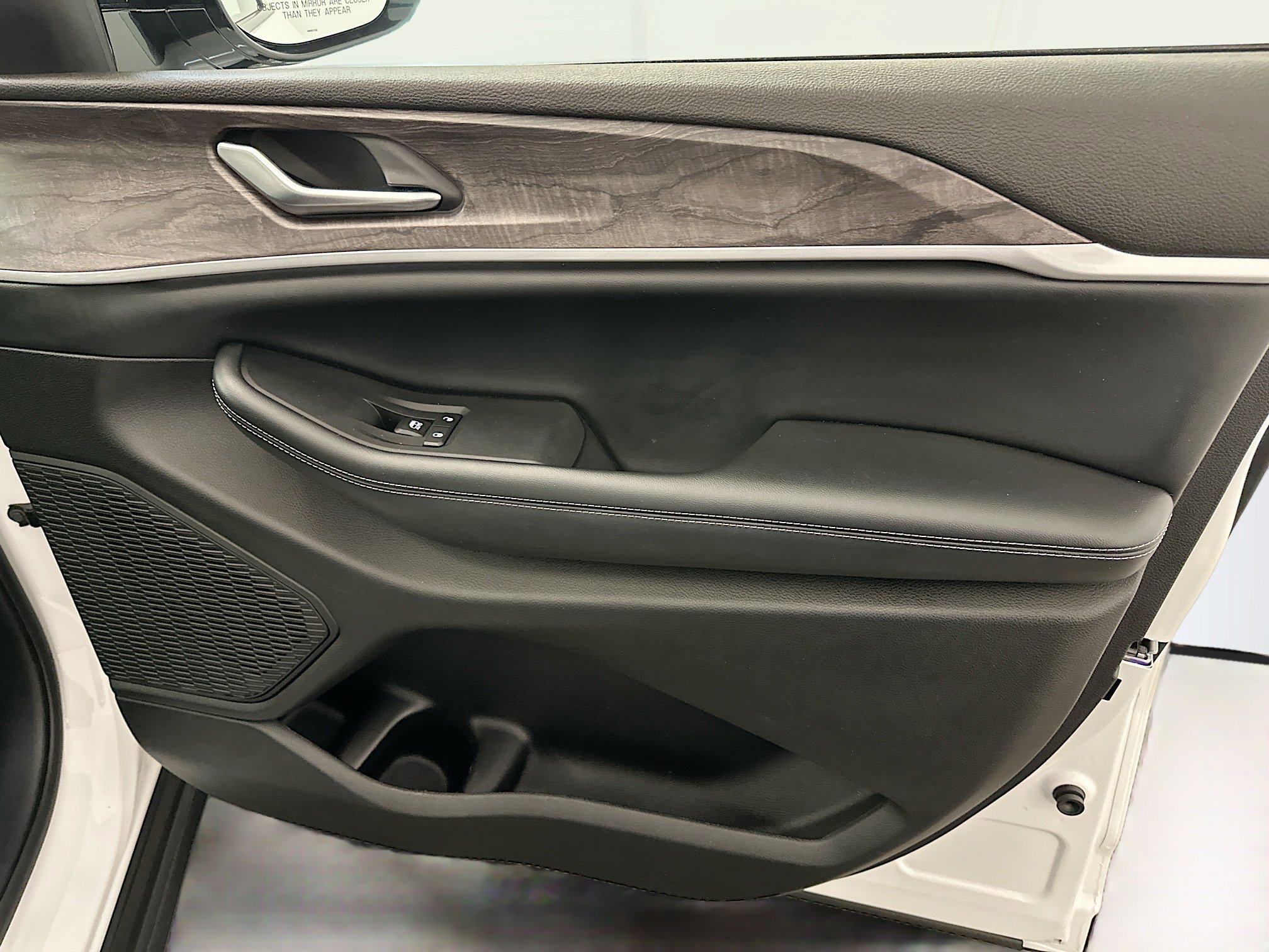 Used 2023 Jeep Grand Cherokee Limited w/ Trailer Tow Prep Group (B) image 34