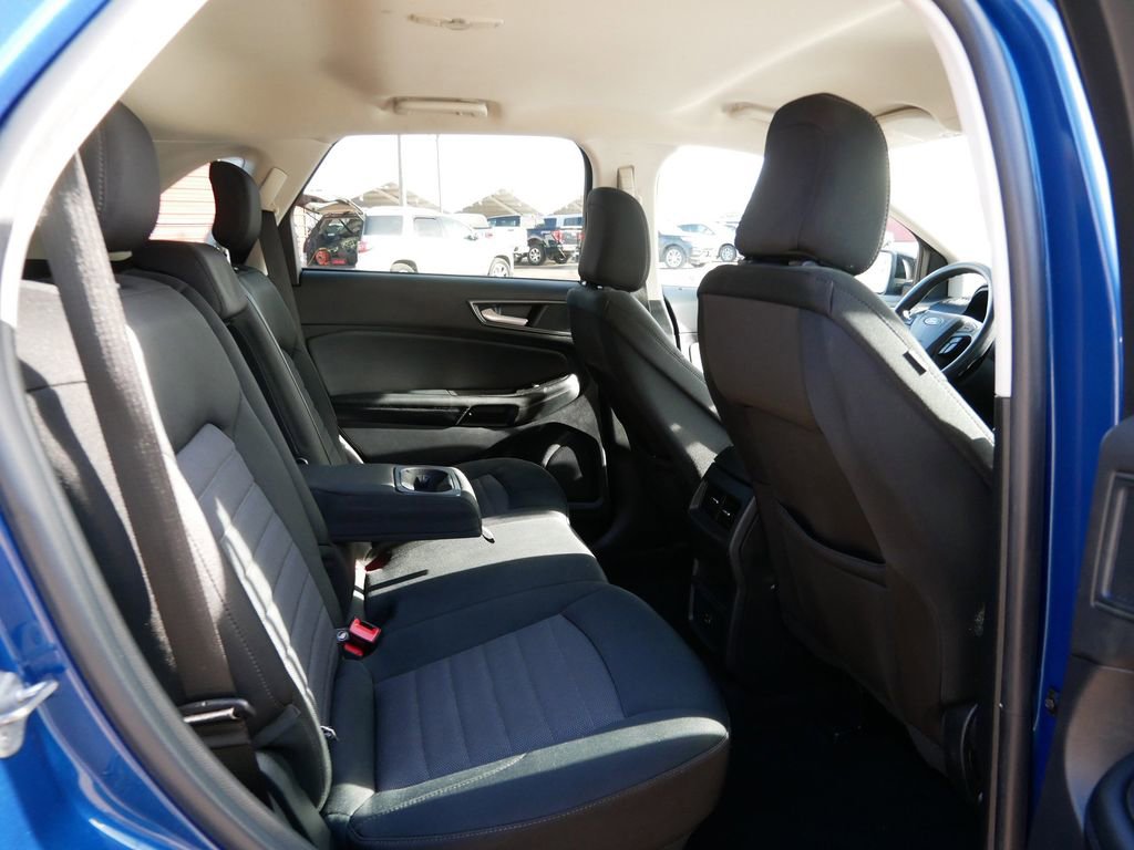 Certified 2022 Ford Edge SE w/ Black Appearance Package AWD/4WD image 9