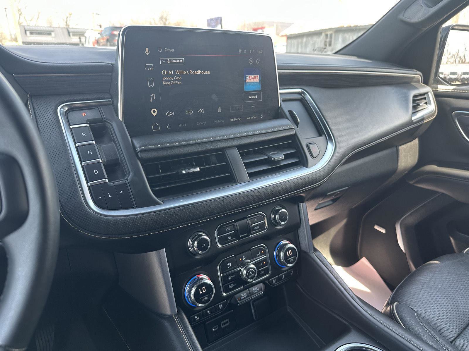 Used 2023 GMC Yukon SLT w/ SLT Premium Package image 12