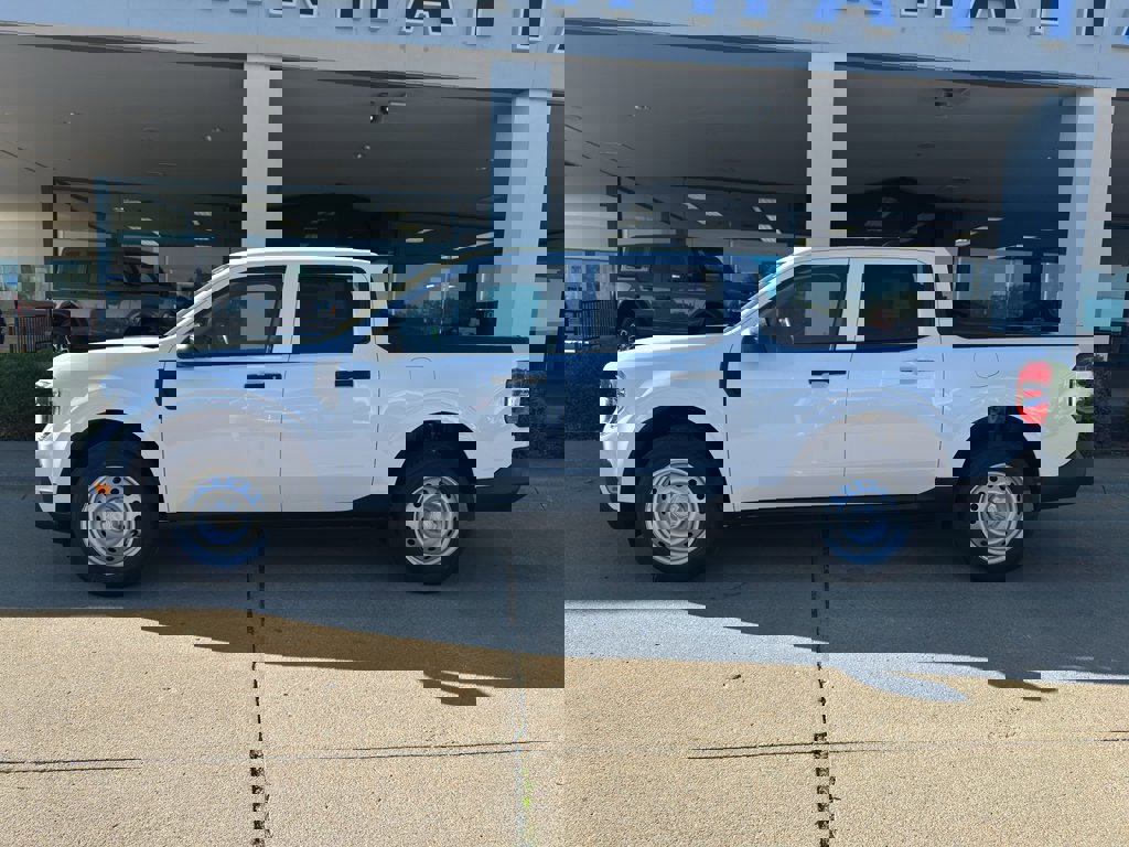 New 2026 Ford Maverick XL AWD/4WD image 4