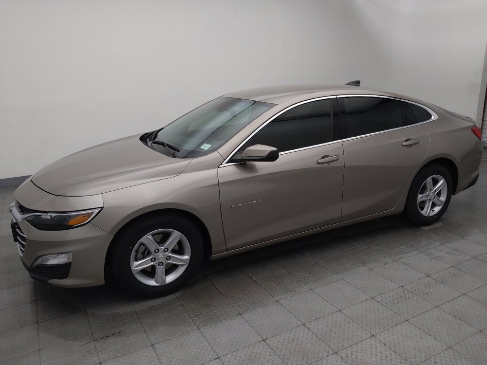 Used 2025 Chevrolet Malibu LS FWD image 2