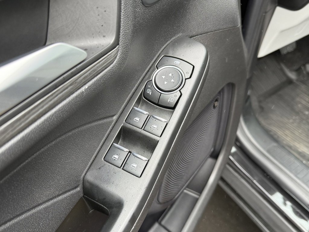 Certified 2023 Ford Escape SE w/ PHEV Premium Package image 17