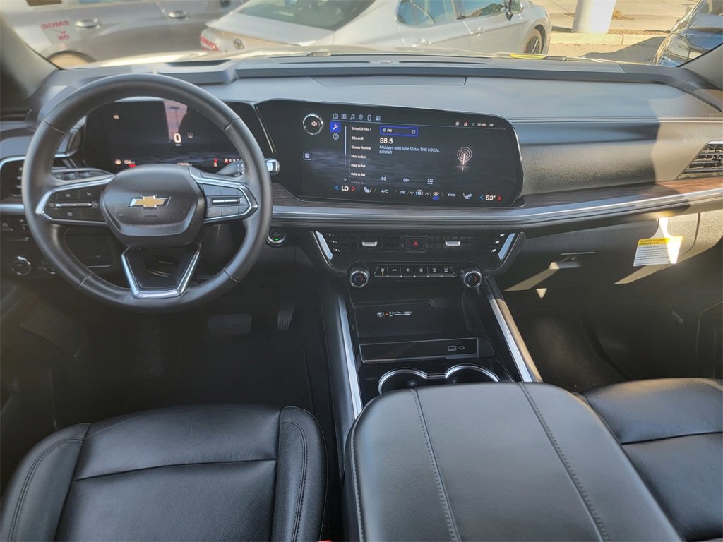 Used 2025 Chevrolet Suburban LT w/ Comfort Package image 19