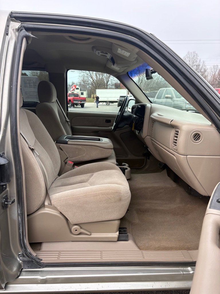 Used 2003 Chevrolet Silverado 1500 LS w/ Off-Road Package AWD/4WD image 11