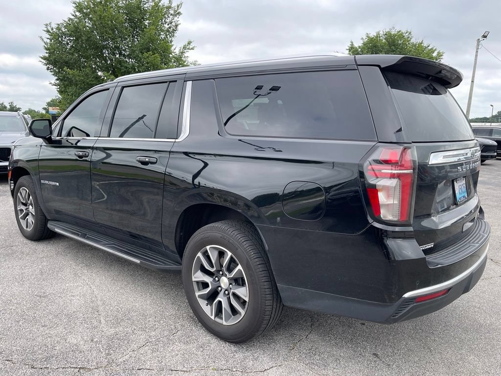 Used 2021 Chevrolet Suburban LT w/ Rear Media and Nav Package AWD/4WD image 4