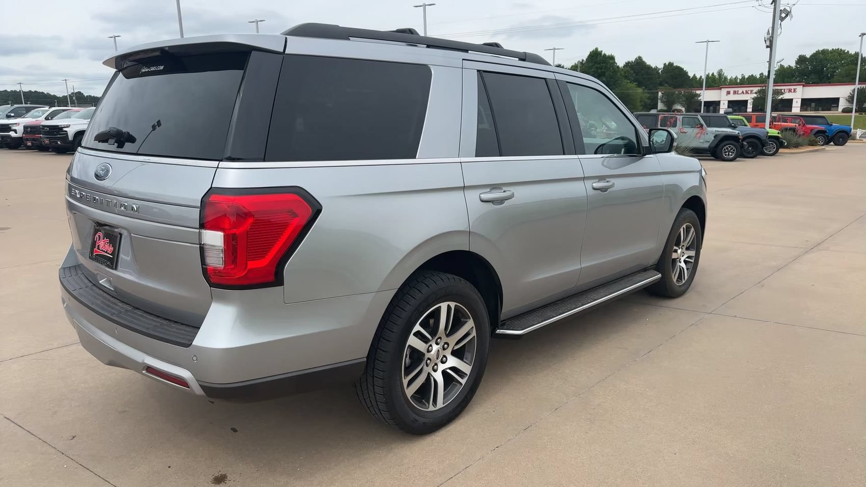 Used 2023 Ford Expedition XLT RWD image 9