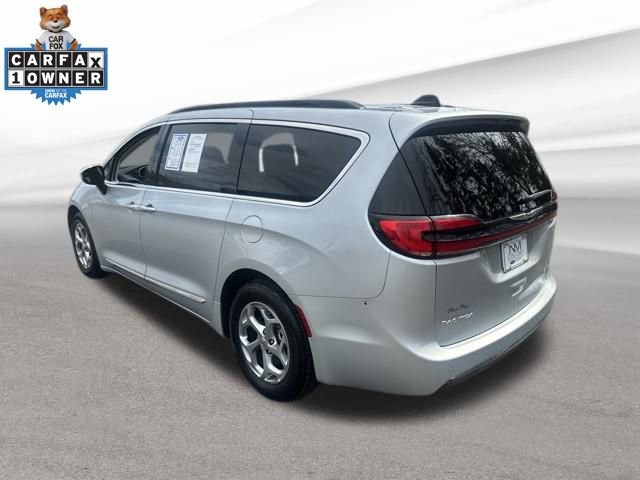 Used 2023 Chrysler Pacifica Limited image 5