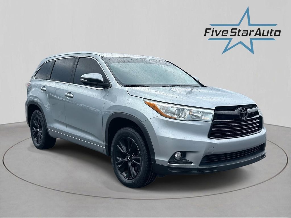 Used 2015 Toyota Highlander XLE image 1