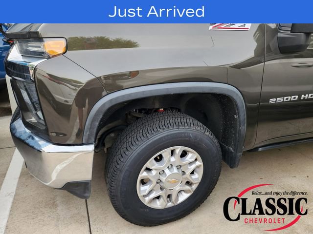 Used 2022 Chevrolet Silverado 2500 LT w/ Convenience Package AWD/4WD image 10