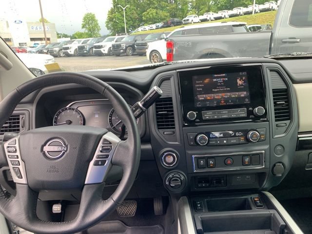Used 2024 Nissan Titan SV w/ SV Convenience Package AWD/4WD image 25