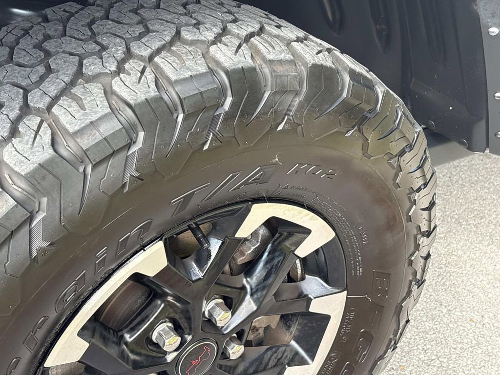 Used 2025 Jeep Wrangler Unlimited Rubicon image 9