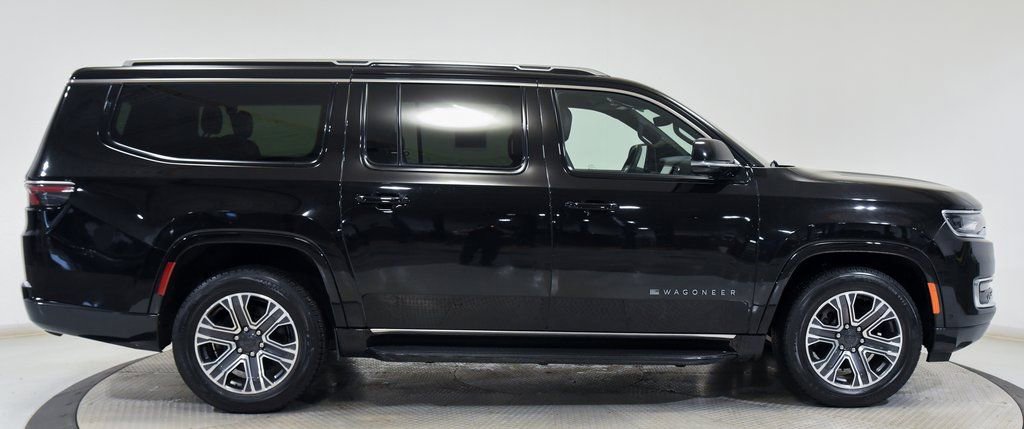Used 2024 Jeep Wagoneer L Series II w/ Flexible Seating Group image 14