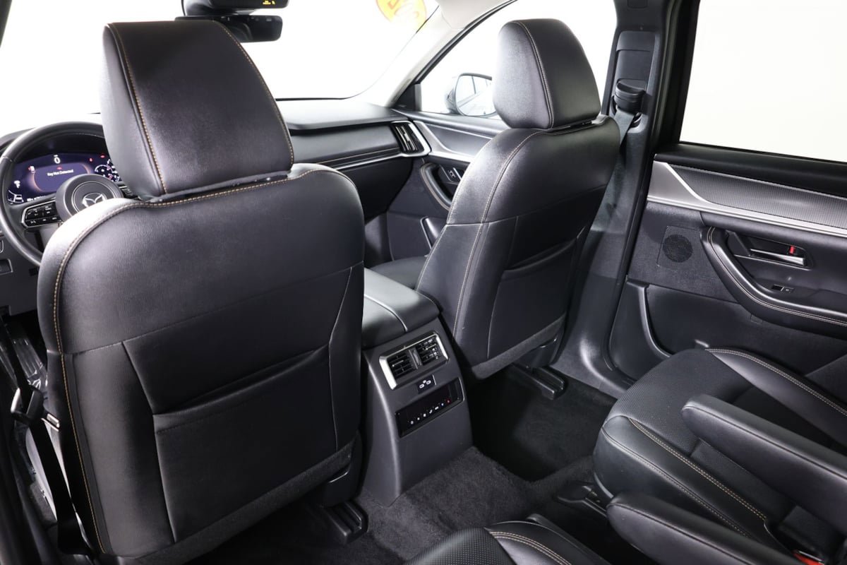 Used 2024 MAZDA CX-90 Plug-In Hybrid w/ Premium Pkg image 55