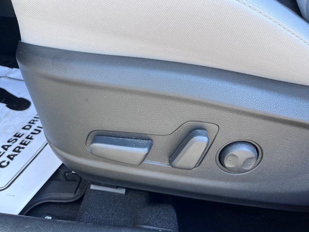 Used 2023 Hyundai Kona SEL AWD/4WD image 10