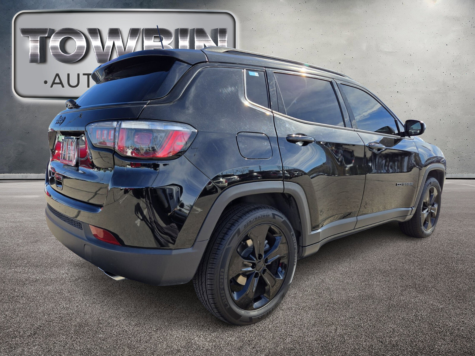 Used 2018 Jeep Compass Altitude w/ Popular Equipment Group image 4