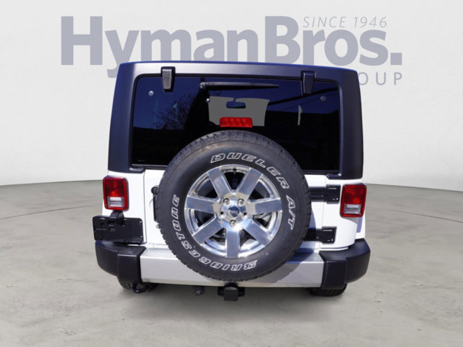 Used 2018 Jeep Wrangler Sahara w/ Connectivity Group image 5