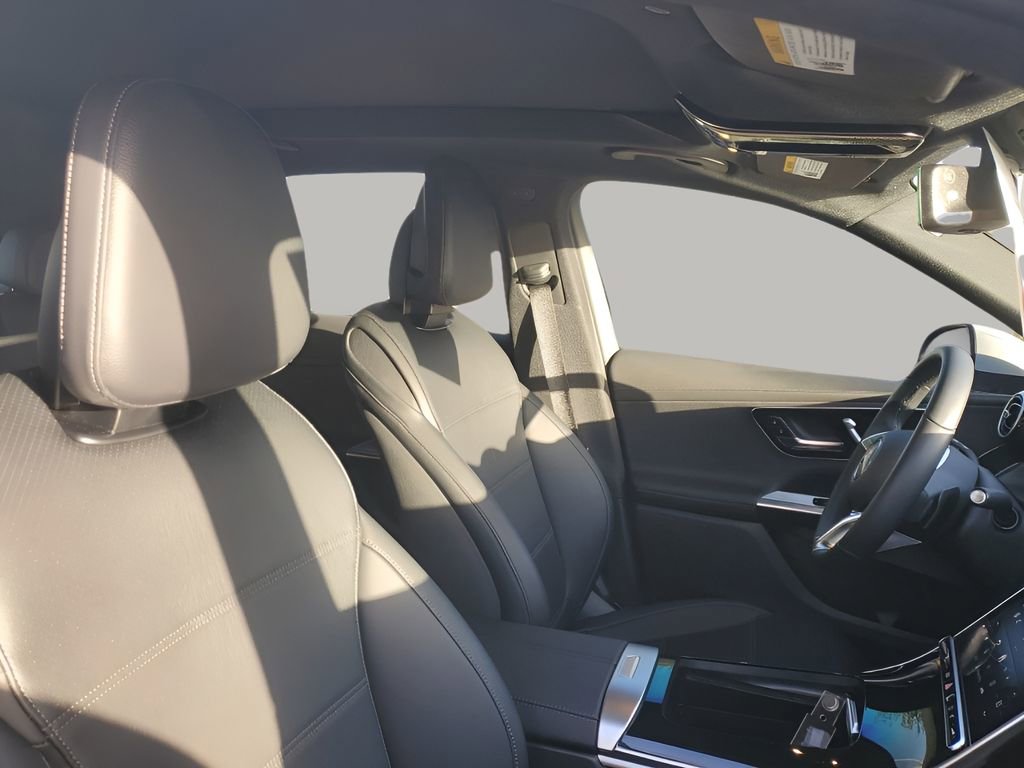 Used 2025 Mercedes-Benz GLC 300 4MATIC image 15