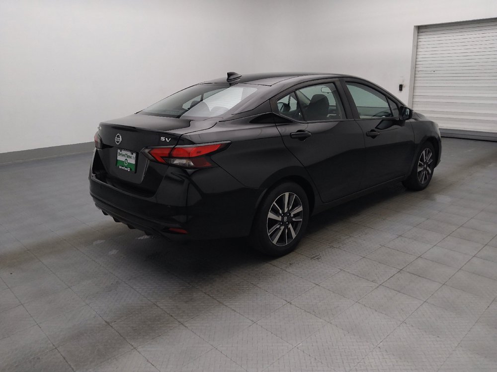 Used 2021 Nissan Versa SV FWD image 10