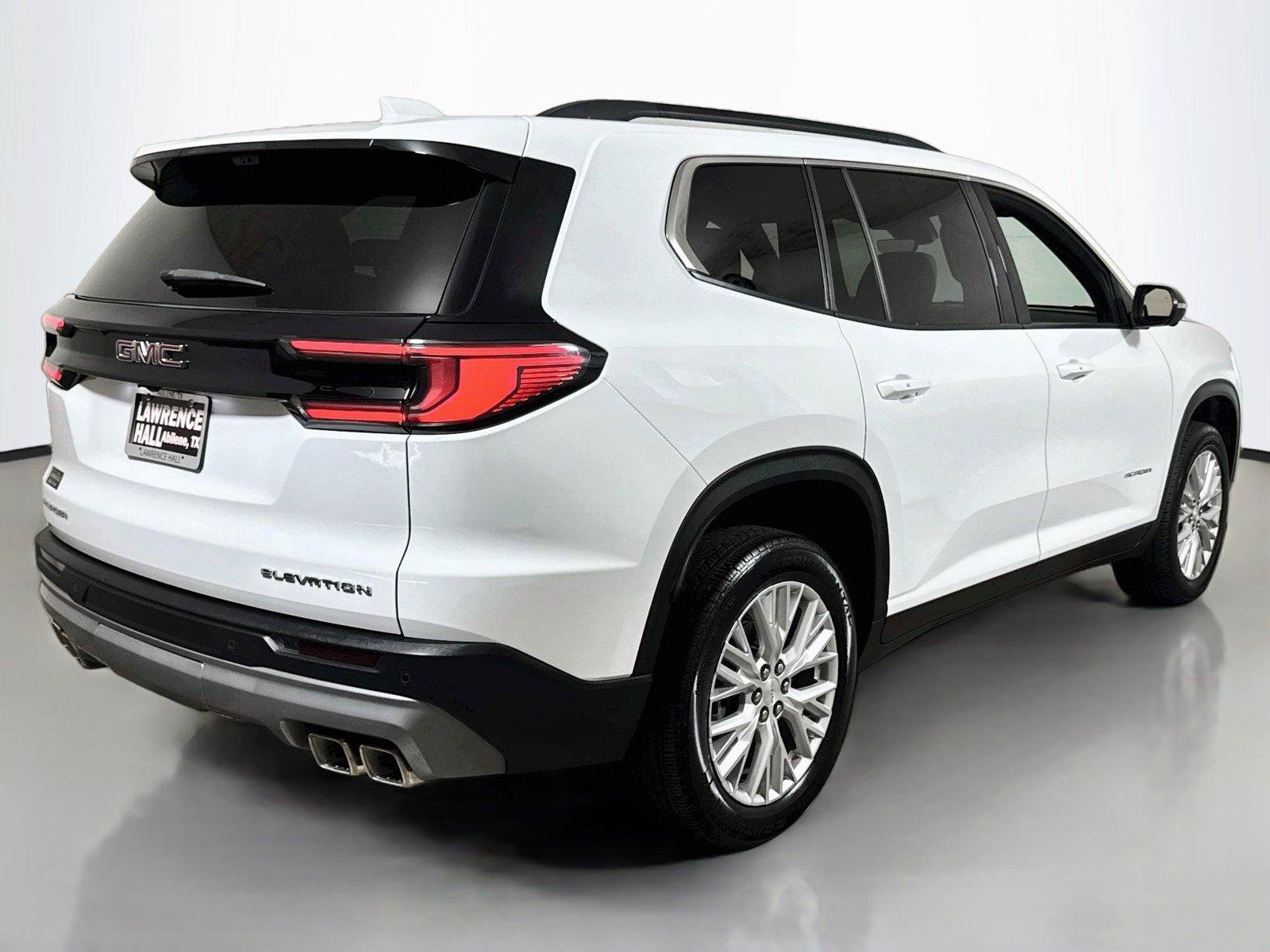 Used 2026 GMC Acadia Elevation w/ Elevation Premium Package FWD image 4