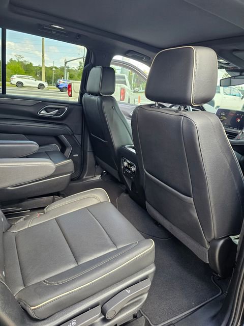 Used 2023 GMC Yukon SLT w/ SLT Premium Package AWD/4WD image 29