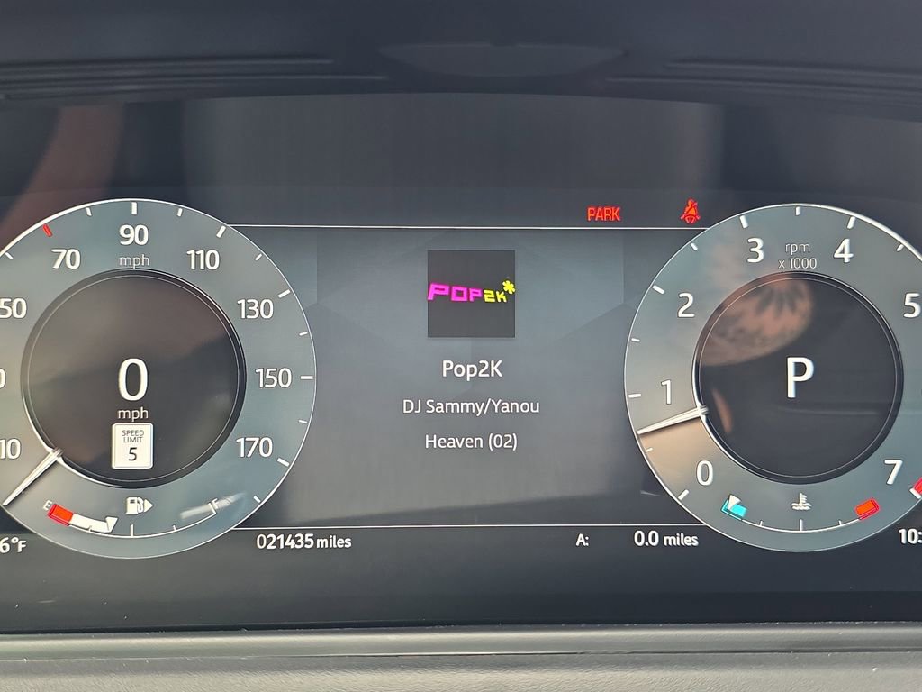 Used 2025 Land Rover Range Rover Velar Dynamic SE AWD/4WD image 21