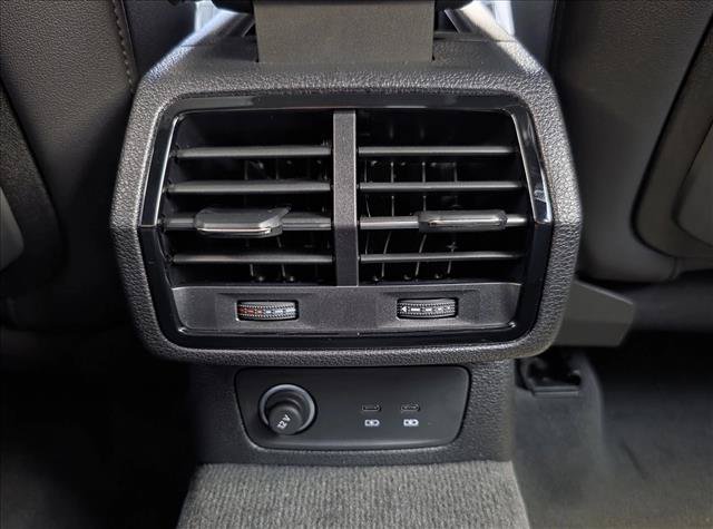 Used 2025 Audi Q3 2.0T Premium w/ Convenience Package AWD/4WD image 18