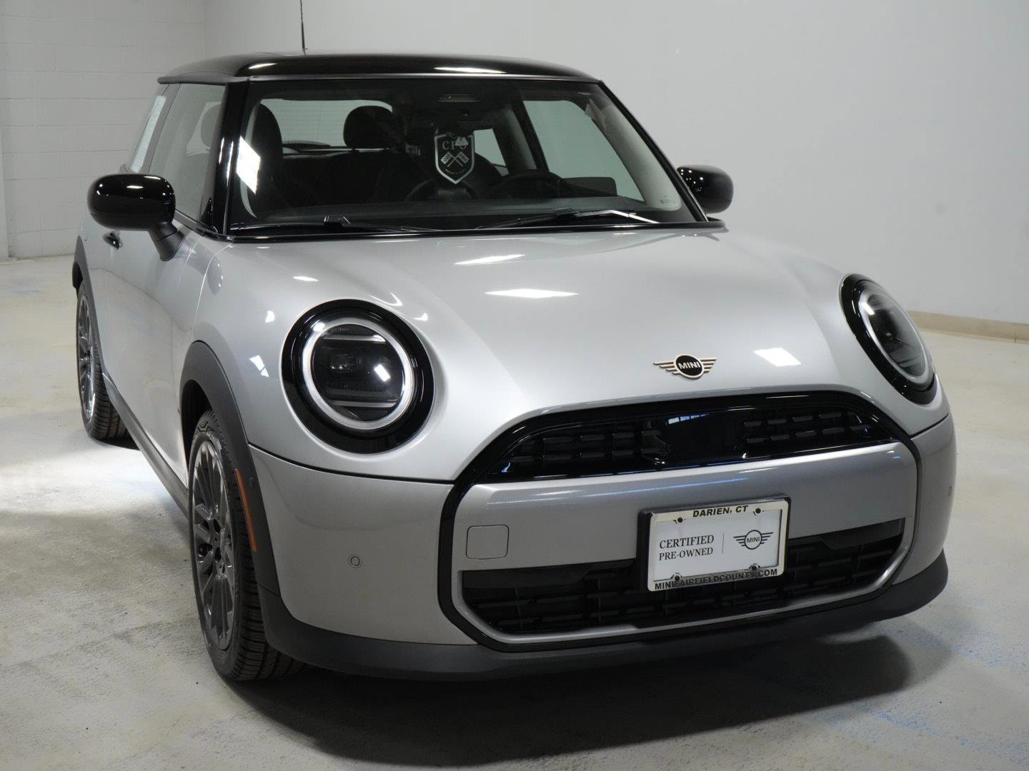 Certified 2025 MINI Cooper 2-Door Hardtop image 12