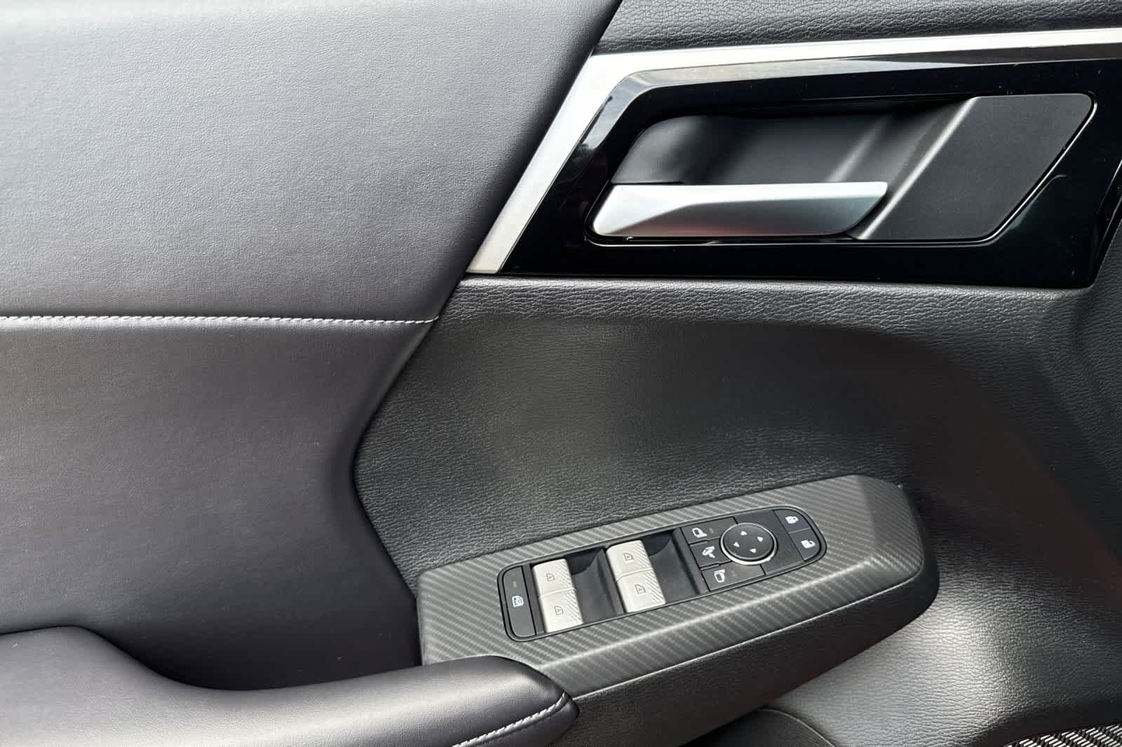 New 2026 Nissan Rogue SL AWD/4WD image 12