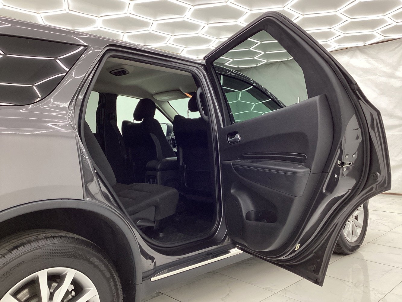 Used 2021 Dodge Durango SXT w/ 3rd Row Seating Group AWD/4WD image 23