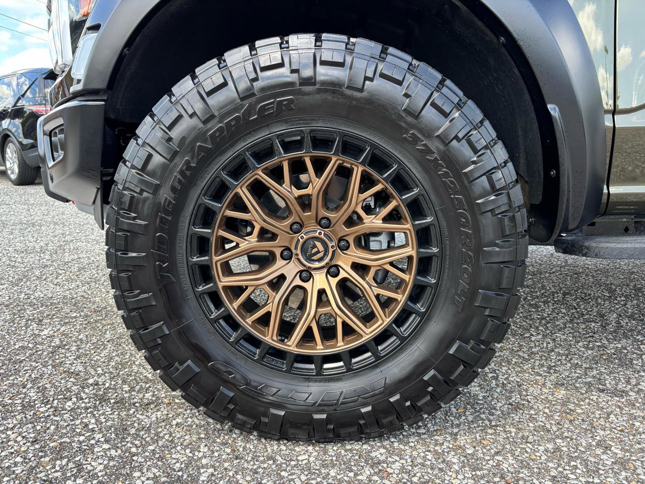 Used 2025 Ford F150 Raptor image 34