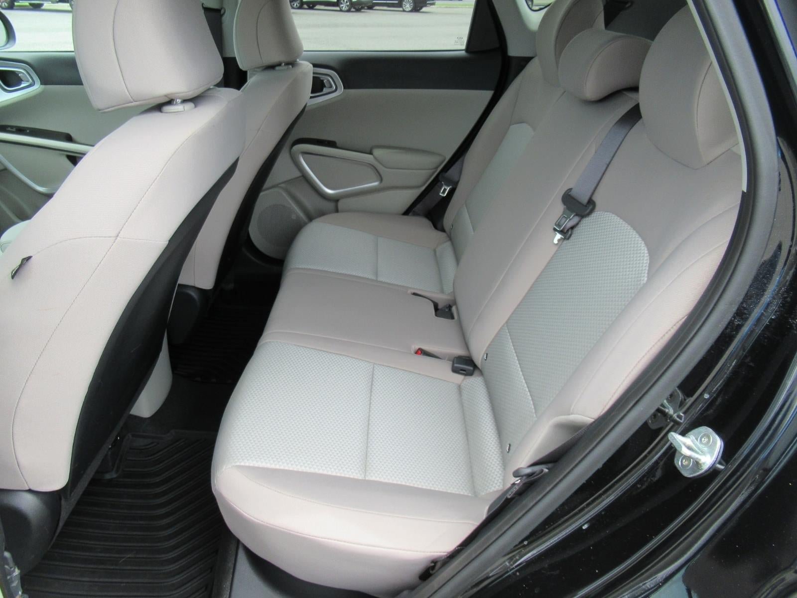 Used 2022 Kia Soul LX w/ Technology Package FWD image 33