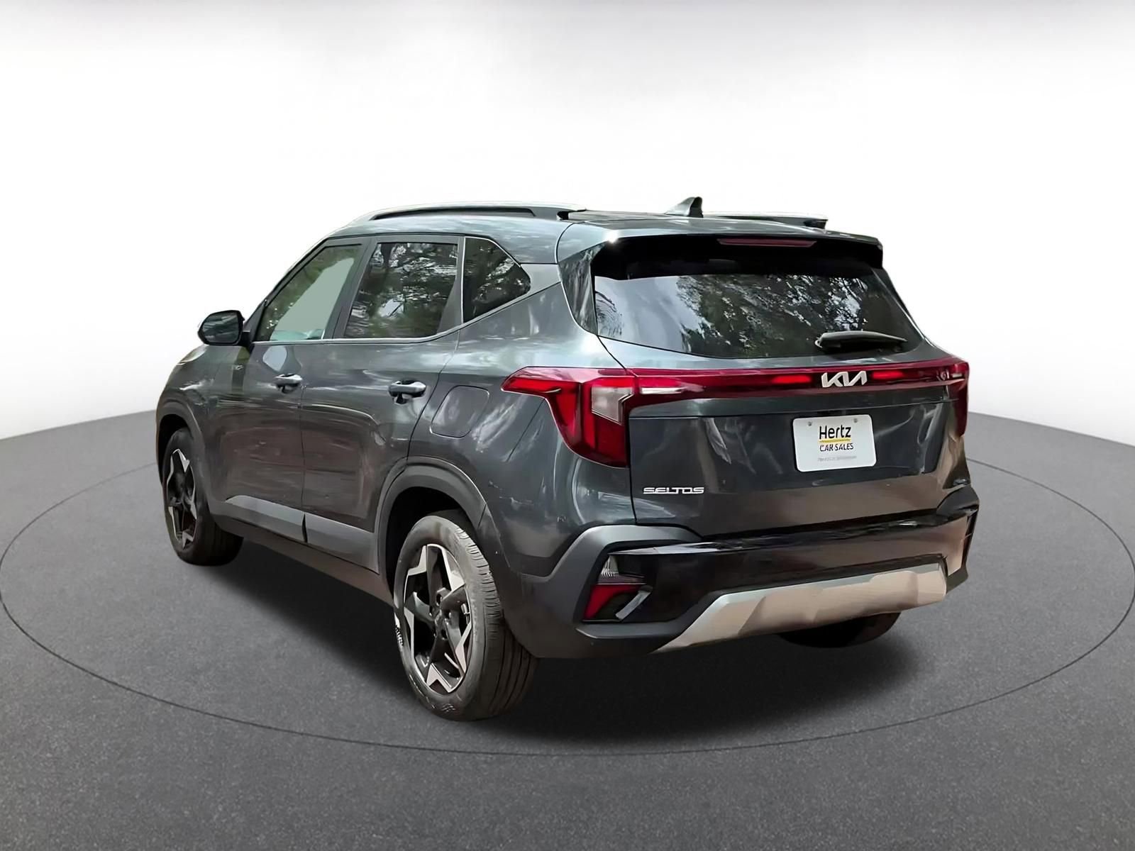 Used 2025 Kia Seltos S image 11