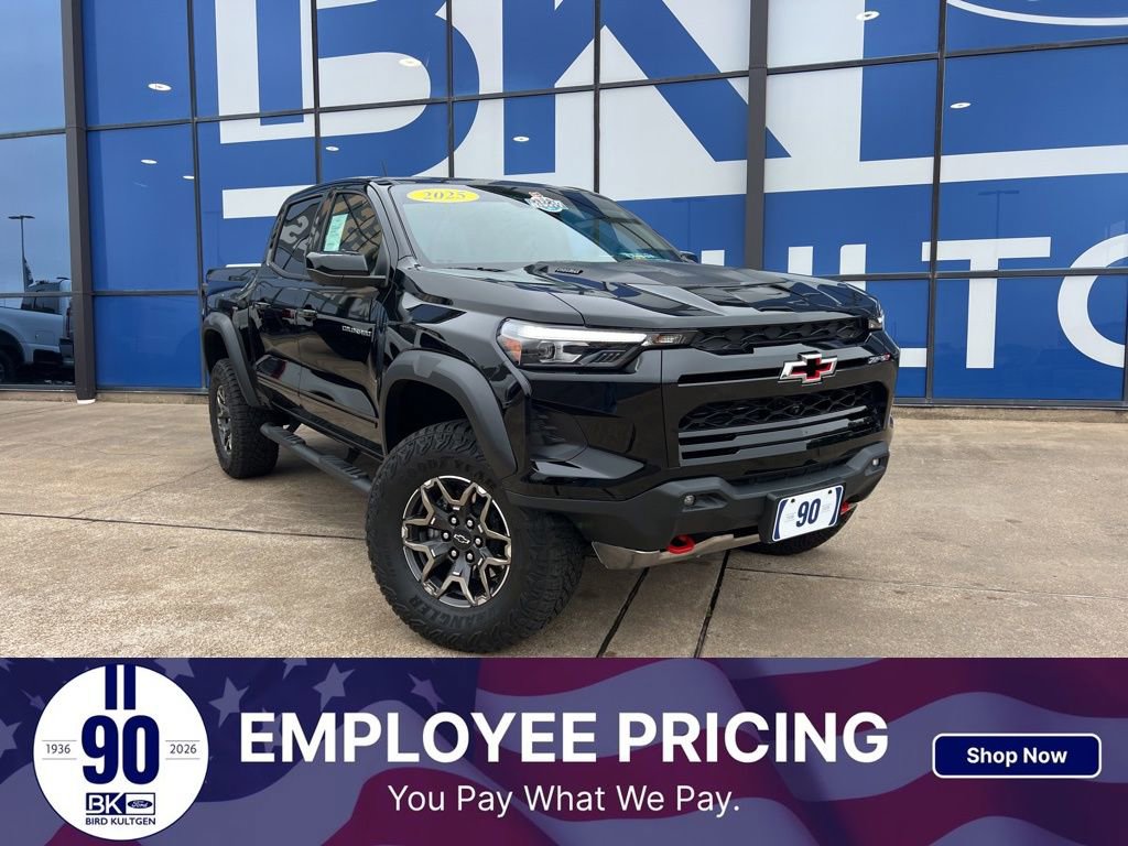 Used 2025 Chevrolet Colorado ZR2 w/ Technology Package AWD/4WD image 1