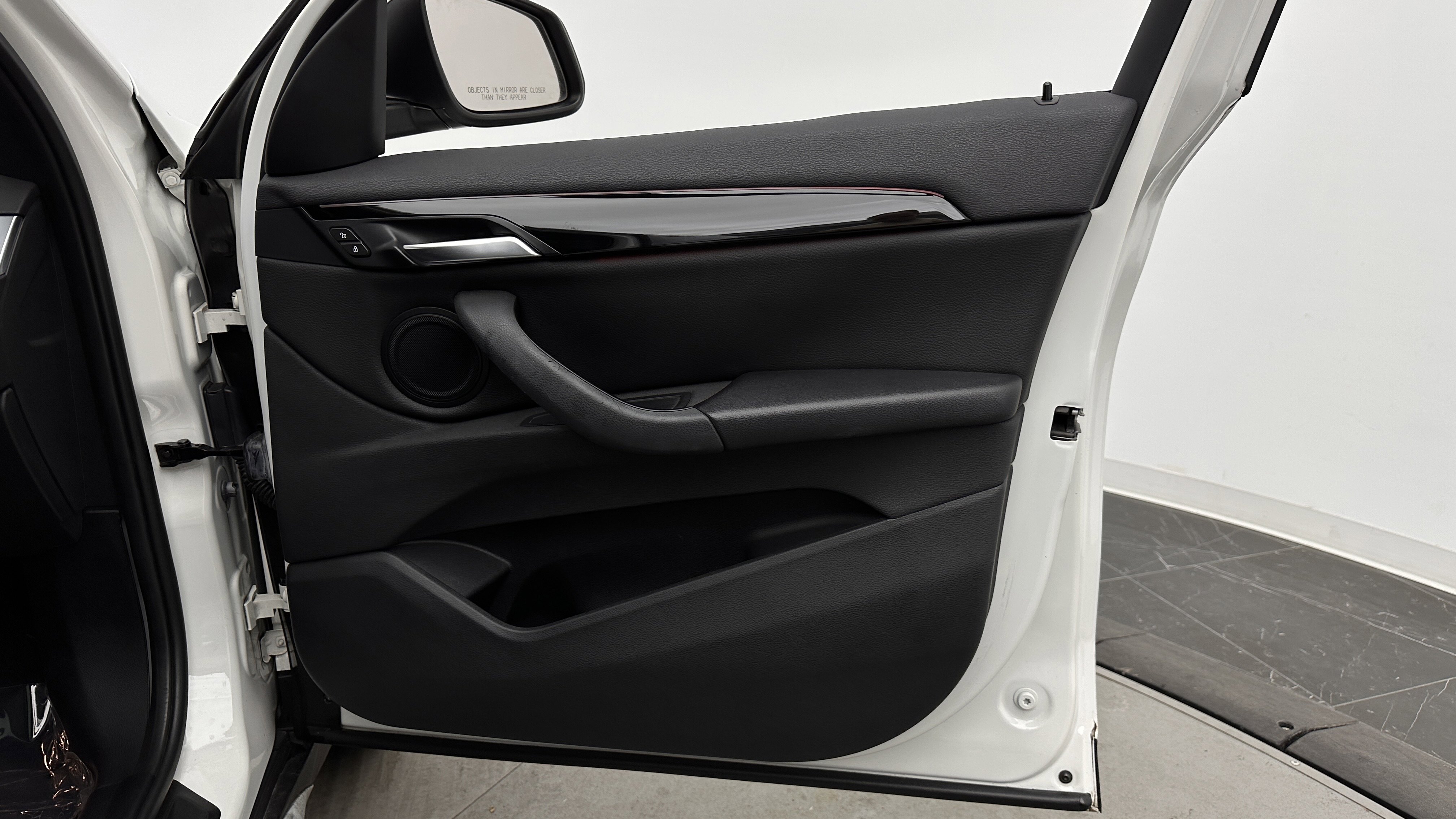 Used 2018 BMW X1 xDrive28i AWD/4WD image 34