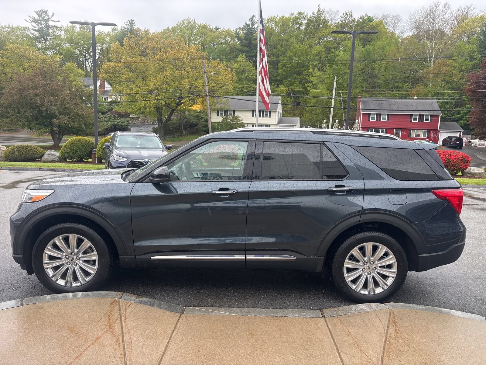 Certified 2023 Ford Explorer Limited w/ Limited Technology Package AWD/4WD image 6