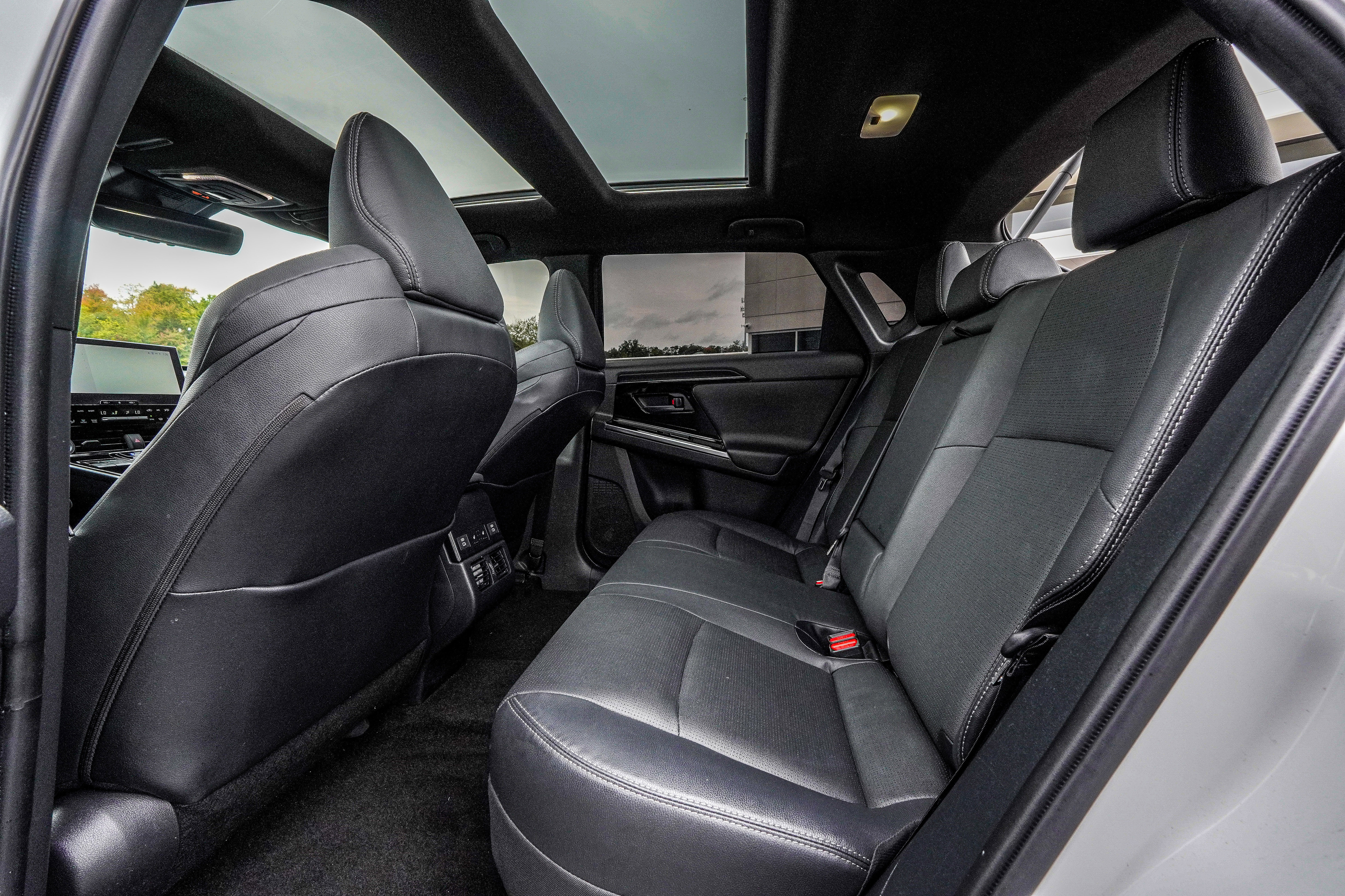 Used 2023 Toyota bZ4X Limited image 47