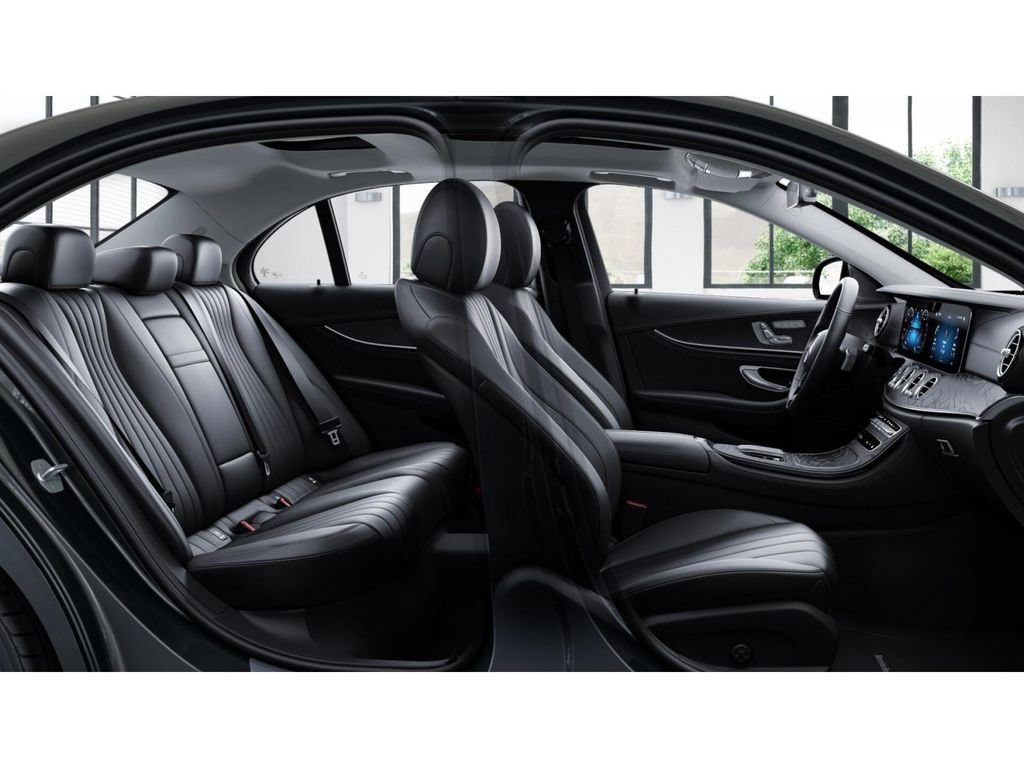 Used 2023 Mercedes-Benz E 450 4MATIC Sedan image 6