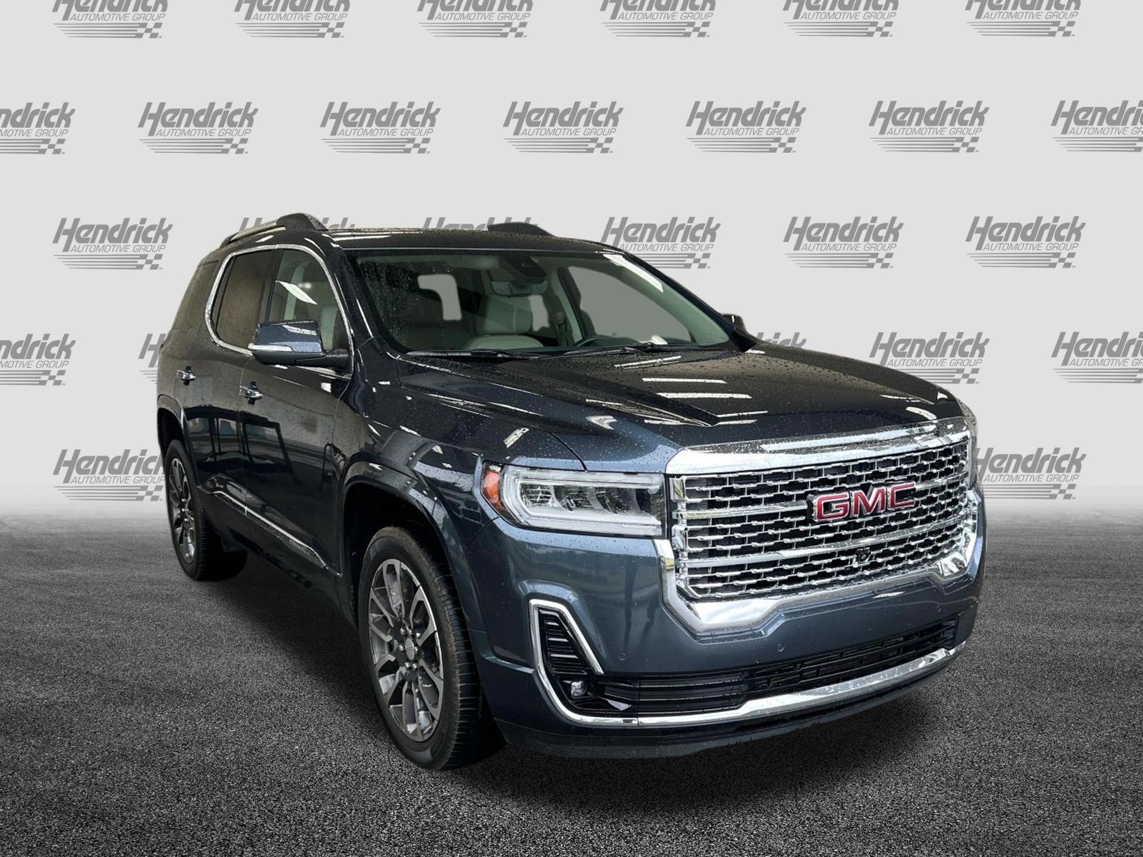 Used 2020 GMC Acadia Denali w/ Technology Package FWD image 2