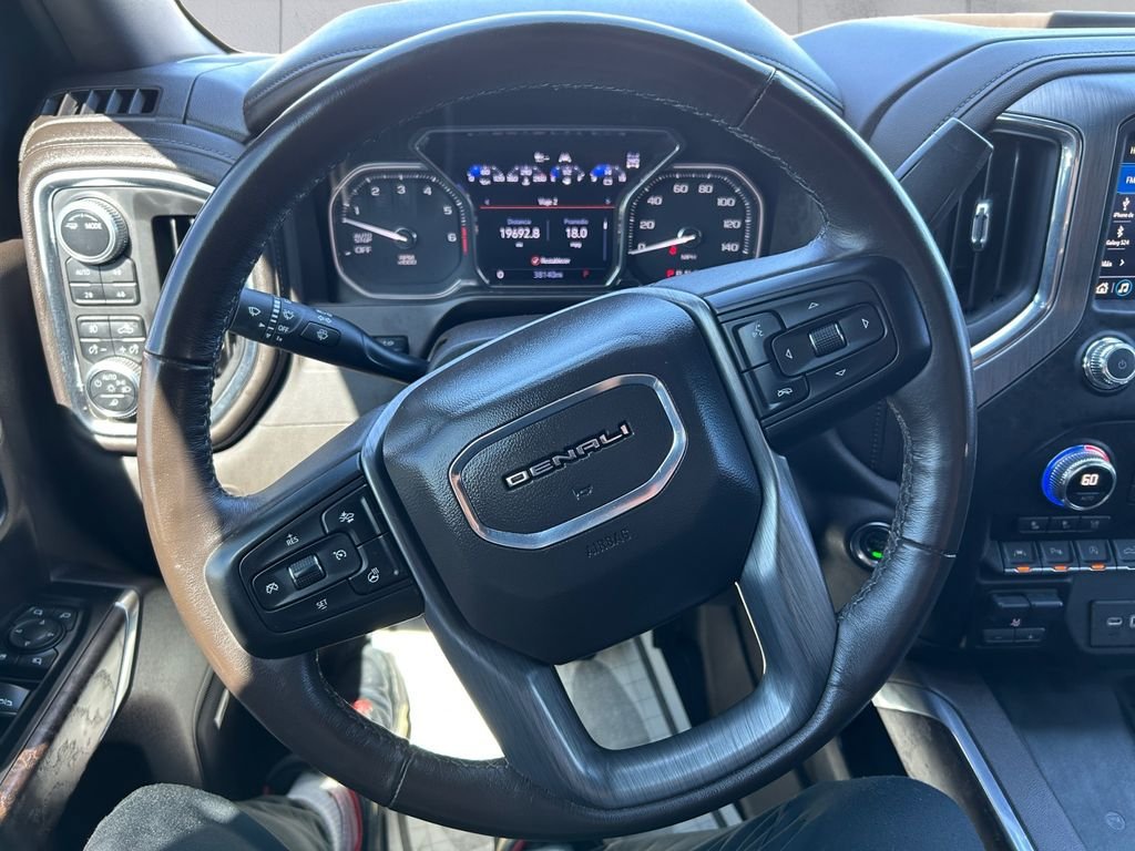 Used 2020 GMC Sierra 1500 Denali w/ Denali Premium Package AWD/4WD image 9