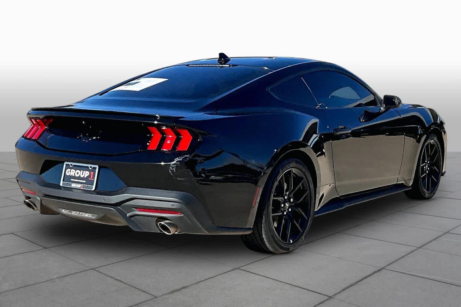 Used 2024 Ford Mustang Coupe RWD image 11