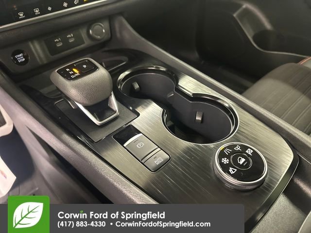 Used 2025 Nissan Rogue SV image 28