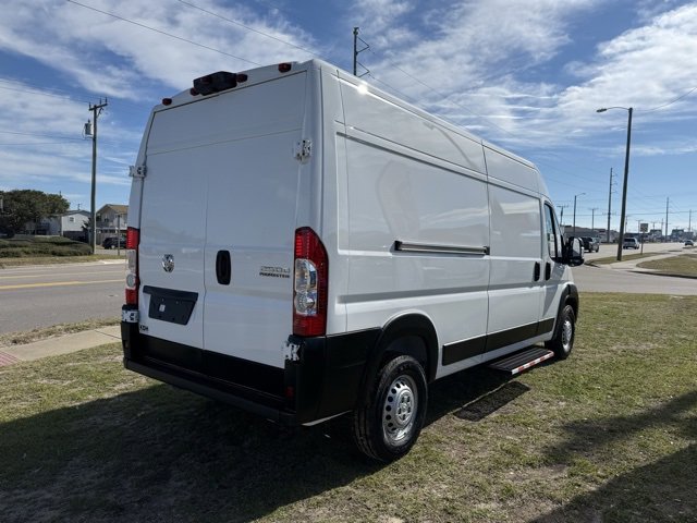 Used 2025 RAM ProMaster 2500 w/ Convenience Group image 7