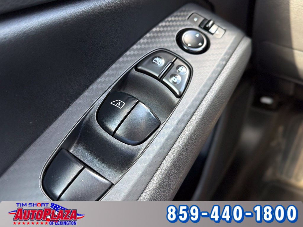 Used 2024 Nissan Altima 2.5 SV AWD/4WD image 19