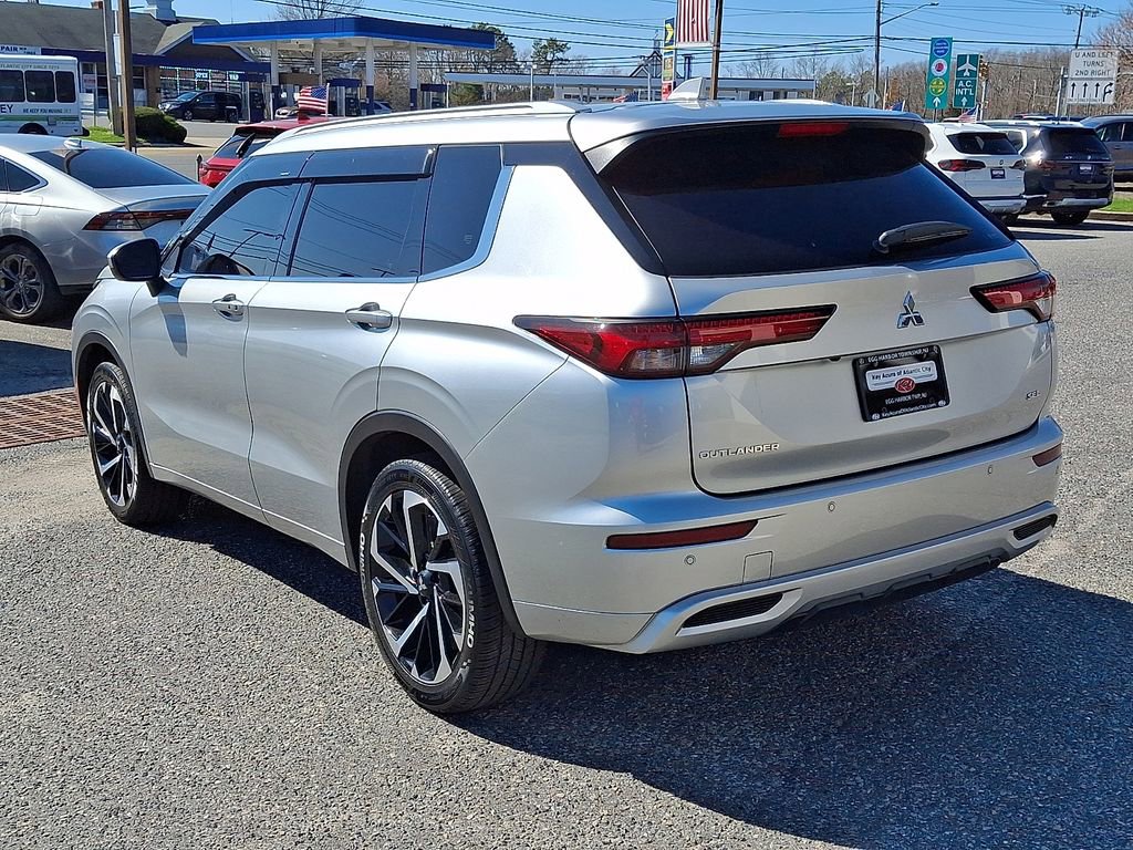 Used 2023 Mitsubishi Outlander SEL AWD/4WD image 6